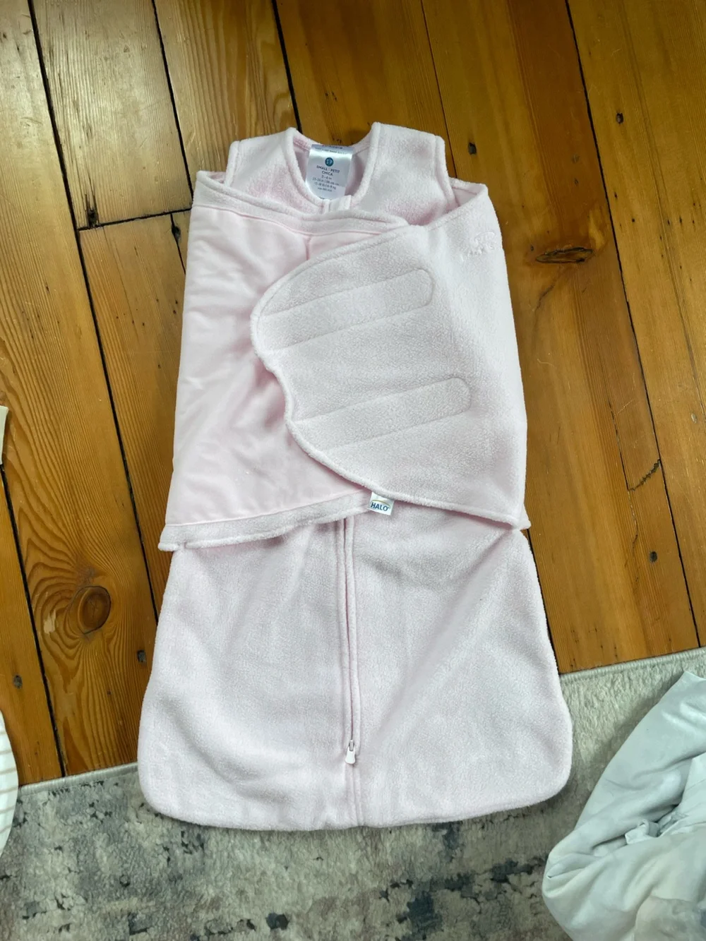 NWOT Halo SleepSack Swaddle Micro Fleece - Size small